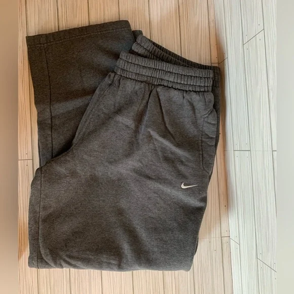 Nike Gray wide leg Sweatpants - Picture 1 of 4